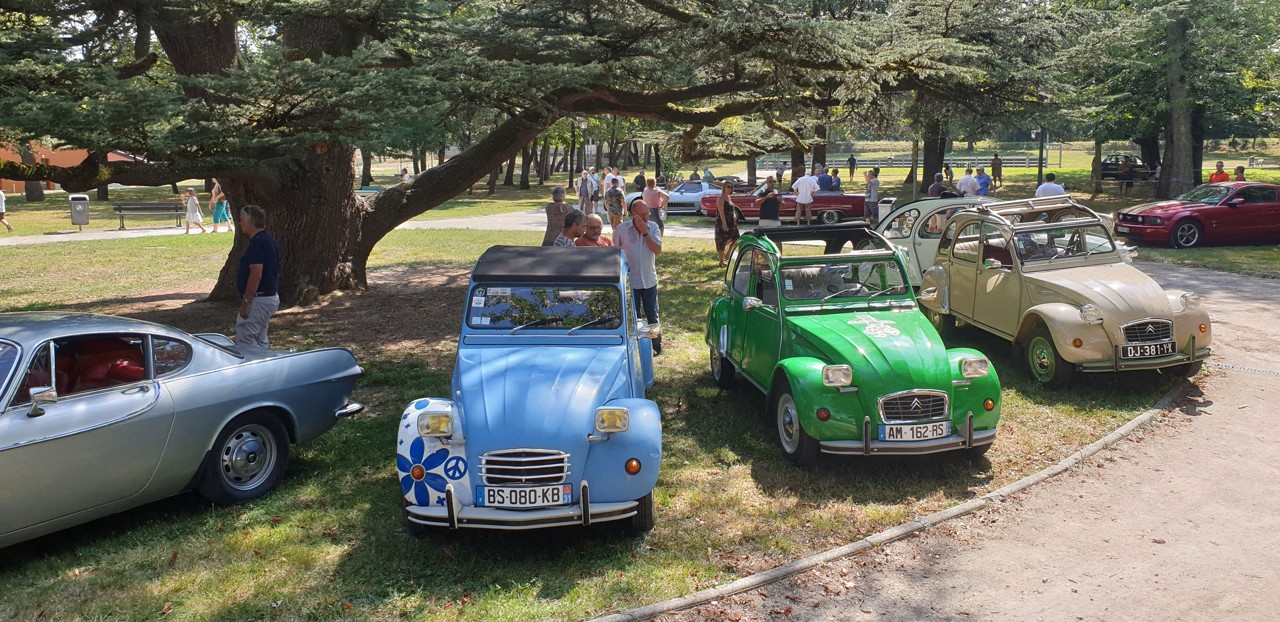 Une exposition de véhicules anciens sera visible tout au long de l'après-midi dans le parc de la mairie.