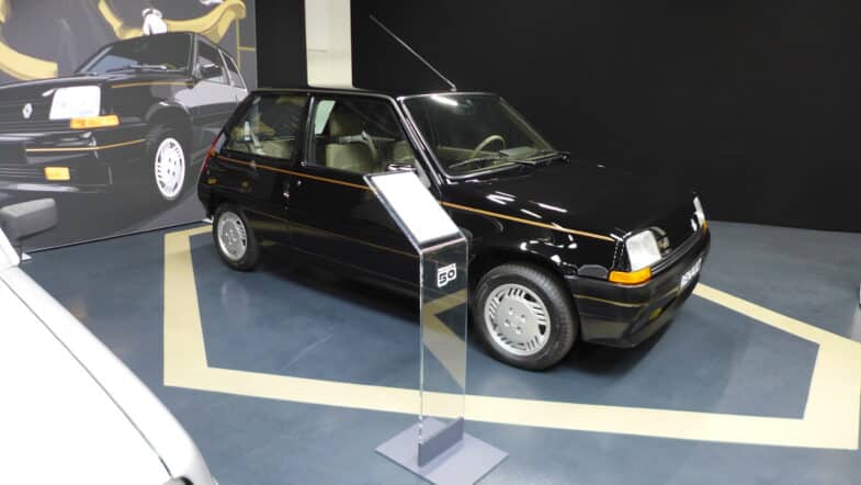 , Quoi penser de ce texte : Renault 5 : un garage de rêve pour ses 50 ans