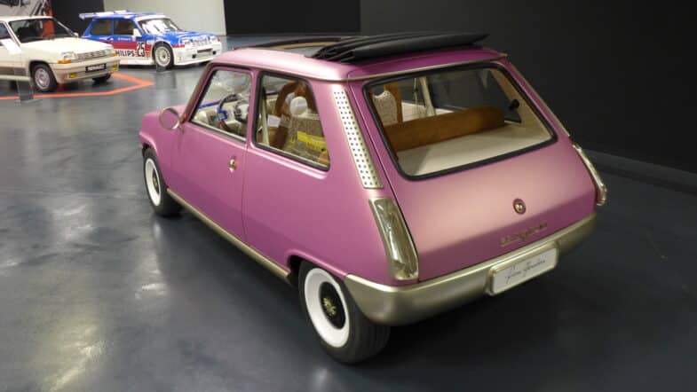 , Quoi penser de ce texte : Renault 5 : un garage de rêve pour ses 50 ans