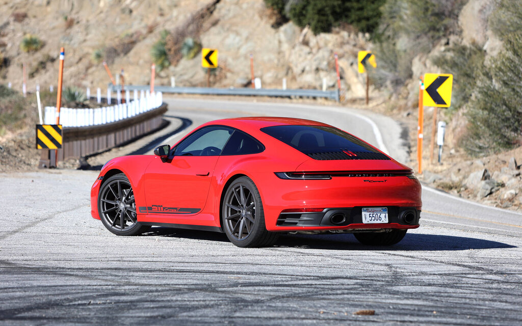 , A la une cela  : Porsche 911 Carrera T 2023 : une parmi les 27…