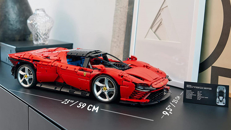 Soldes d'hiver 2023 : le set LEGO Ferrari Daytona SP3 est en réduction de 100 € !