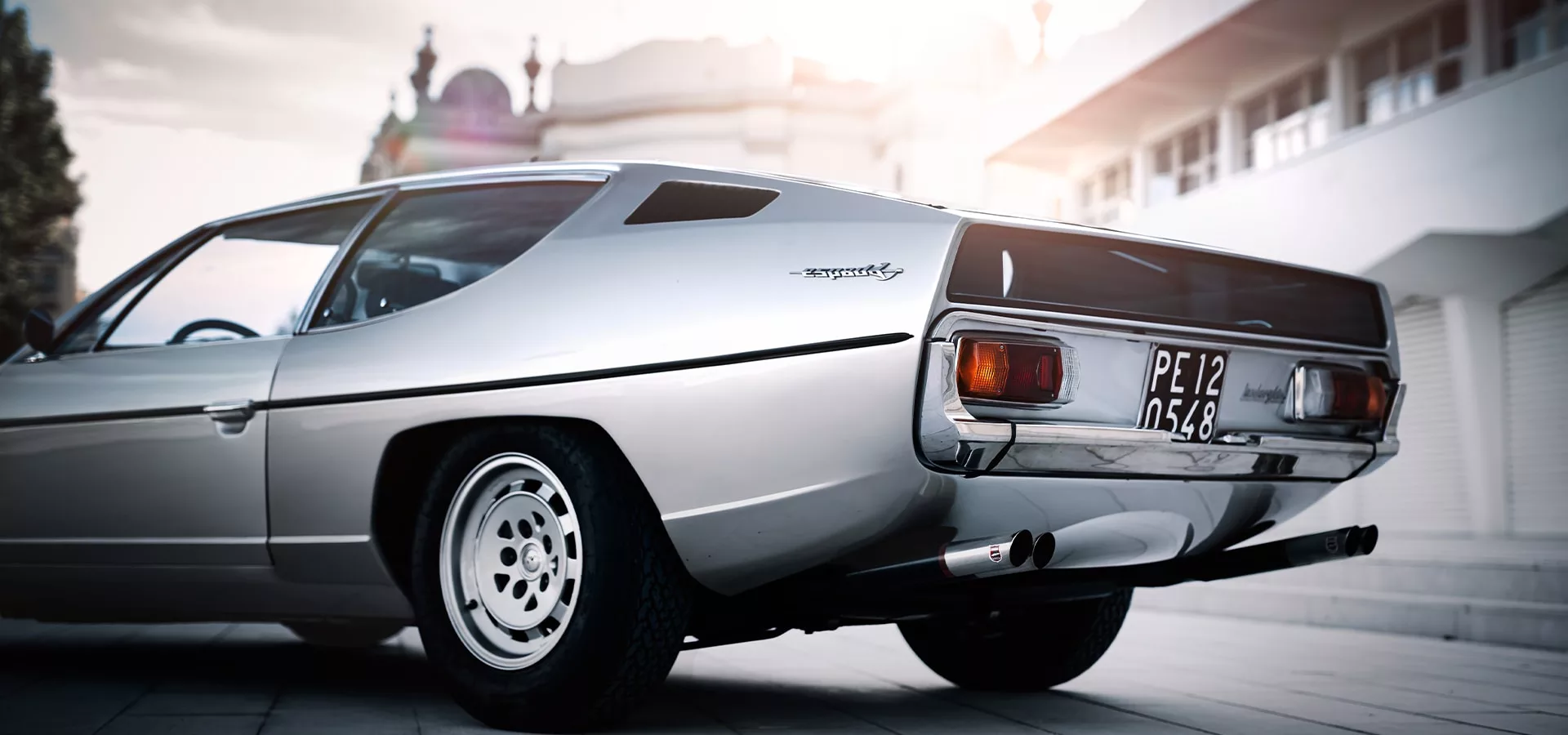 , A découvrir cet édito : Lamborghini Espada 400 GT, la première Lamborghini à quatre places