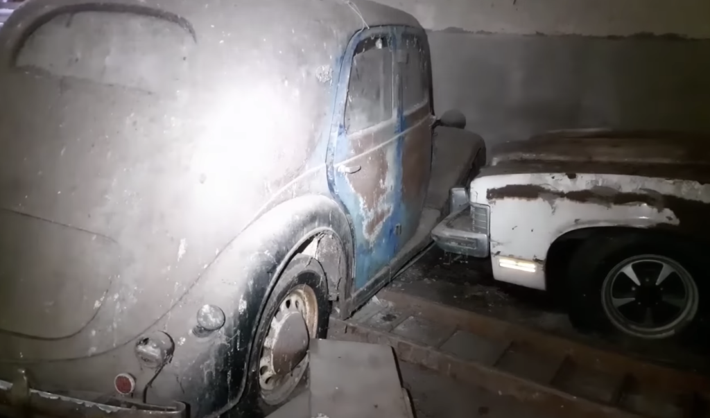 A découvrir ce papier : Une impressionnante collection de voitures découverte dans un manoir abandonné en France
