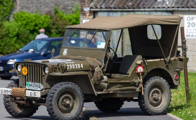 En cette année du 80ème anniversaire du débarquement, cette Jeep militaire a fait sensation.
